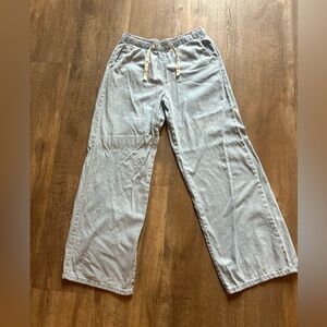 Stradivarius Light Wash Wide Leg Pull-On Jeans – Size M